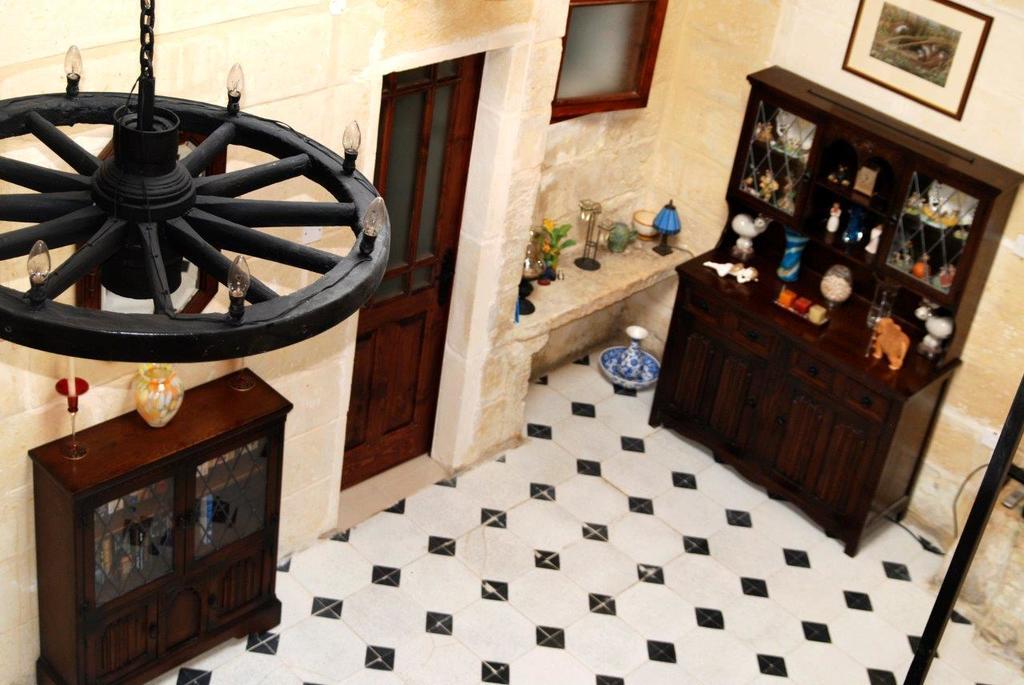 Anna Karistu Accommodation Kerċem Kültér fotó