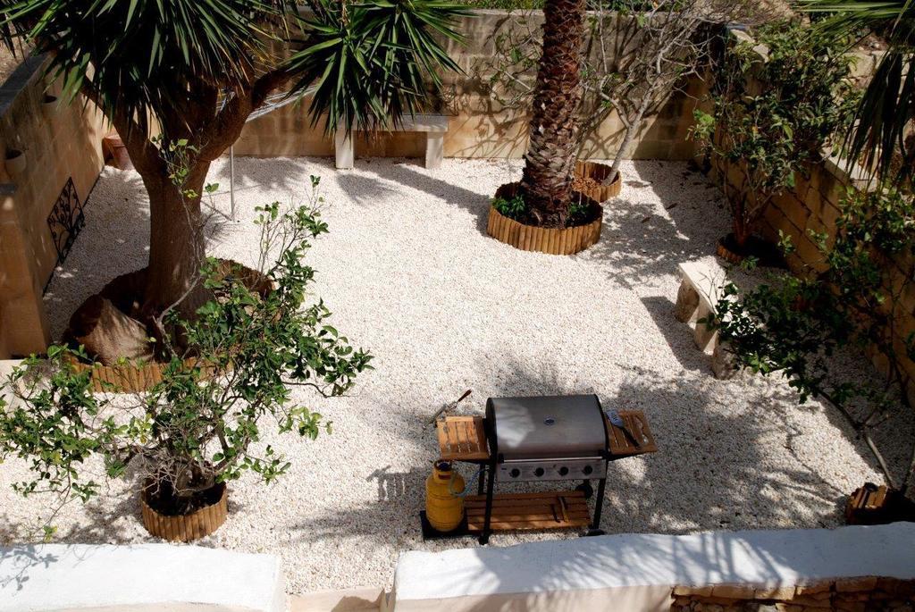 Anna Karistu Accommodation Kerċem Kültér fotó